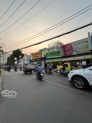 nhà mặt tiền kinh doanh trung mỹ tây 2a dt 7mx27m giá 13,5 tỷ còn tl: