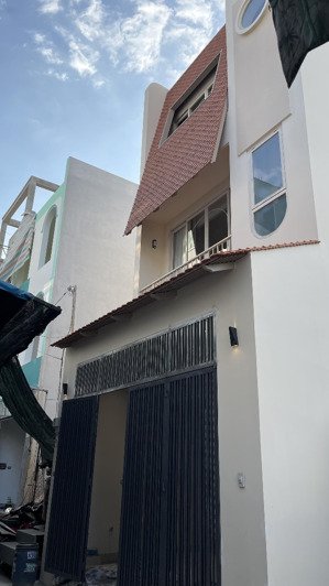 mặt tiền 5m hiếm đường hương lộ 2 nhỉnh hơn 5 tỷ 65m2- 5pn 5wc