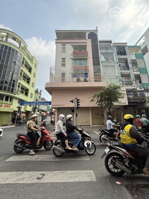 chính chủ gửi cho thuê nhà góc 2 mặt tiền 493 nguyễn đình chiểu, q3, 10x4m, trệt 4 lầu, 