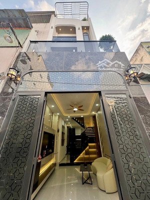 chủ giảm giá!!! bán gấp nhà mới 4 tầng ngay cv làng hoa - 55m2