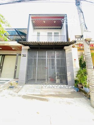 nhà 2 mặt tiền đường kinh doanh có 3 phòng ngủ giá 4.5 tỷ