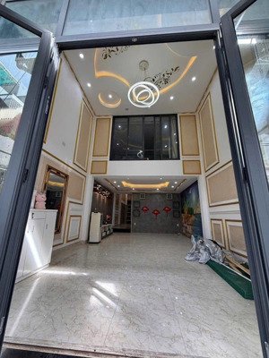 cho thuê nhà mặt phố, đường bàu hạc 2, 3 tầng, 3 pn, full nội thất