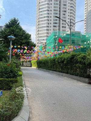 chính chủ bán căn hộ 3 ngủ 2wc tại ecolife tây hồ,