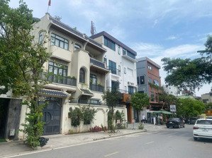 bán bt lô góc ngoại giao đoàn, 450 triệu/m², diện tích 250m2 sổ đỏ sẵn sàng giao dịch