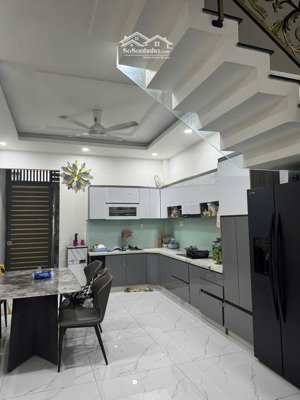 mặt tiền nội bộ đường gò dầu phường tân quý dt 4,2mx17m 1 lầu mới giá 7,9 tỷ