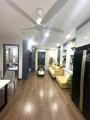 chính chủ bán gấp căn 2pn 69,9m2 toà thăng long capital, sẵn sổ, nhà mới, có lot ô tô hầm