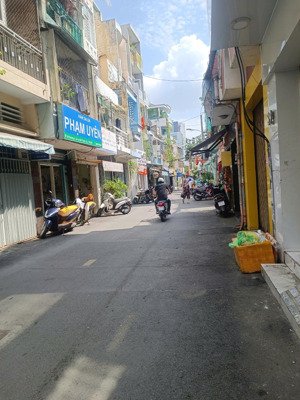 cho thuê nhà nguyên căn mặt tiền đường số 4 cx đô thành, quận 3, sd 60m2