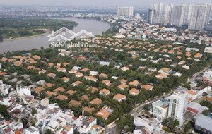 biệt thự gần sát xuân thủy ở liền đầu tư hơn 30 tỷ nhà 3 tầng , hồ bơi dtcn 534 m2 giá 138 tỷ tl