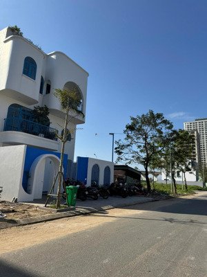 bán đất biệt thự mặt tiền đường trần sâm 180m2, quận sơn trà sát golden bay giá cực tốt chỉ 14 tỷ