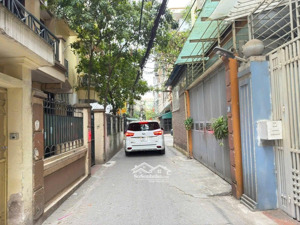 bán nhà - phố trần quốc hoàn - cầu giấy - đường thông thoáng - khu dân trí, giao thông thuận tiện