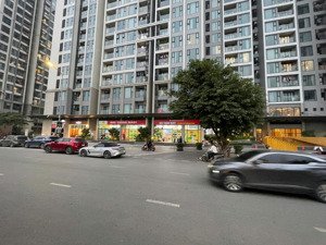 "-- nhanh tay sở hữu ngay căn shop 65m2 ở tòa west c