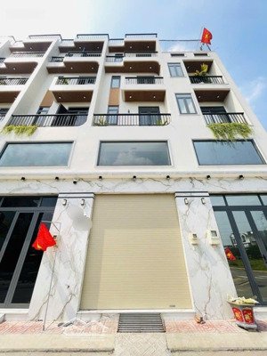 nhà 4 tầng ngay ql1a bhhb, bình tân 4 x 13m | 52m 6,9 tỷ (vuông vức) 1 trệt + lửng 3 lầu