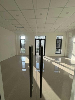 cho thuê văn phòng tại him lam vạn phúc, 90 m2/tầng gồm 2 phòng làm việc