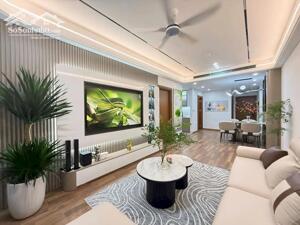 Bán chung cư cao cấp Khu thành Phố giao lưu đường Phạm Văn Đồng – 3PN – Nhà đẹp.