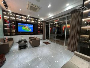 cần bán nhà phố star hill, phú mỹ hưng. 6x15m, giá 49.9 tỷ lh: nhân