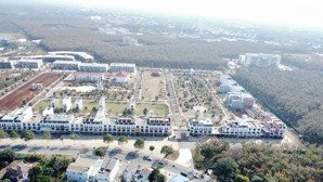 chỉ 2 căn shophouse ân phú đối diện hoa viên 6000m2