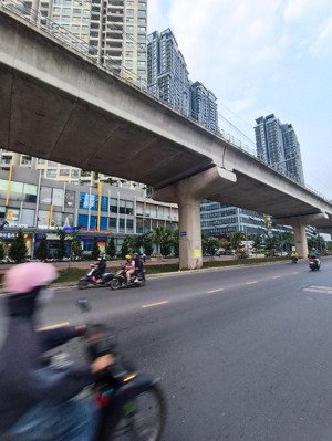 shophouse masteri an phú 180m2 sẵn hd thuê 70tr. giá 30 tỉ