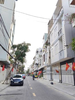 nhà mặt tiền thanh long- hải châu. khu cán bộ cao cấp. gần toà hành chính full nội thất cao cấp