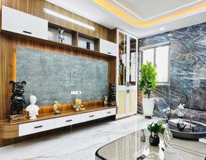 ngay bình trị đông bình tân 72m 5 tầng xe hơi ngủ trong nhà