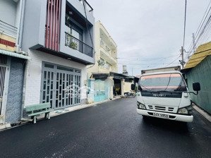 hẻm xe tải - tô hiệu, tân phú - gần đầm sen - 70m2 - nhà mới 3 tầng - nội thất cao cấp