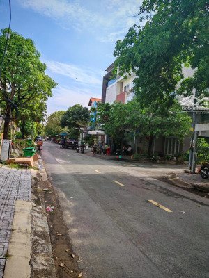 căn góc đường cao đức lân - kdc an phú - 10x20m - hdt: 100tr/tháng - giá chỉ: 55 tỷ