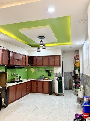 cho thuê nhà nguyên căn mặt tiền huỳnh tấn phát quận 7