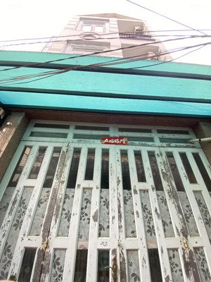 nhà phú định giá rẻ, dt 3,9x10 3tầng 4pn shr giá chỉ 4tỷ100 tl.