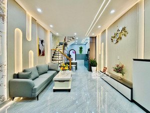 phạm văn chiêu p14 - 4x12.2m - trệt lầu - 3 phòng ngủ có dưới trệt - hẻm oto tận cửa - sổ riêng.