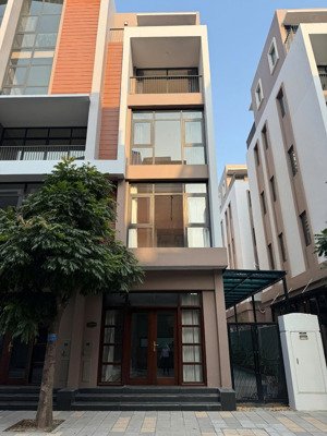 cc cần bán: vịnh thiên đường xẻ khe, giá sốc 13,x tỉ, hoàn thiện 3 tầng