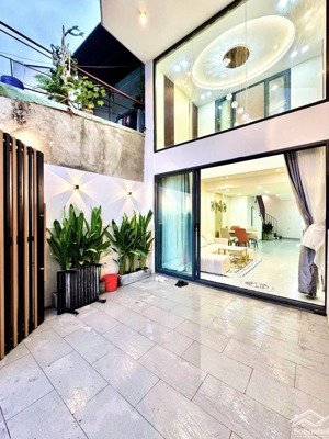 siêu phẩm mặt tiền - ngay đại lộ phạm văn đồng - 5 tầng btct - full nội thất xịn - chỉ hơn 8.x tỷ