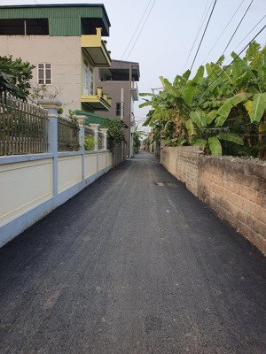 1.9 tỷ/ lô đất giữa kcn đồng văn 1,2,4, đường ô tô