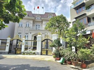 mặt tiền khu vip an phú q2 đường 12m có lề 80m2(4x20) nhà 5 tầng có hầm giá 24 tỷ