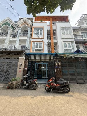 bán căn nhà hẻm to 8m có 4pn gần chợ minh phát q12