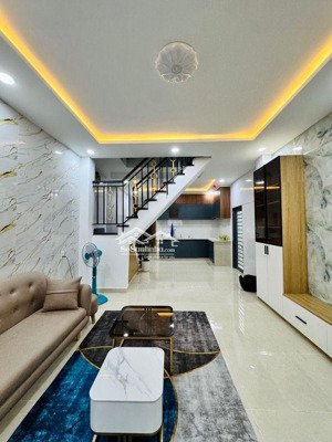 nhà full nội thất đẹp ngay trần quốc thảo, 4*11, lung linh vào đón tết!