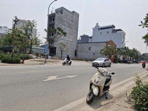 bán đất phố trần đăng khoa, cổ linh, 90m2, mt 5m, giá 35 tỷ, phân lô ô tô tránh, vỉa hè kinh doanh