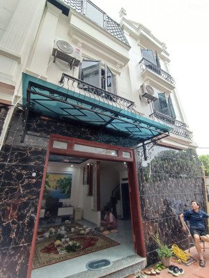 chính chủ cần bán nhà 3 tầng tại tình lam, xã hưng đạo, tp.hà nội.