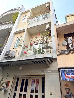 nhà hòa bình 2 tầng, 4.5x9m, hxh thông, sát mặt tiền. chỉ 5.05 tỷ, hiệp tân quận tân phú