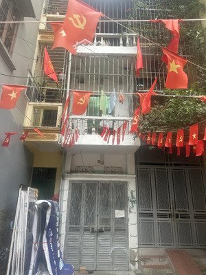 bán gấp nhà dân 33m đường trước nhà ôtô tránh ngay cửa ga la khê ngã tư văn phú kđt ngô thì nhậm