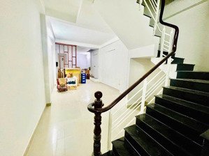 căn góc hai mặt tiền cạnh chợ linh xuân, 58m2 nhà trệt lầu kiên cố hoàn công chỉ 4.25 tỷ tl