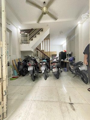 nhà ngang hiếm, 1/ sẹc, ko lg qh - nguyễn tiểu la - 4.6x8 (34m2), 4tầng - 5.7tỷ