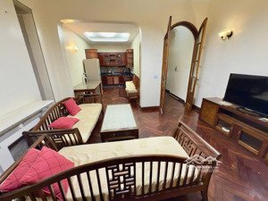 phân lô vip trần quốc hoàn 62m2_5 tầng gara ô tô_dòng tiền ổn định_chỉ 23.6 tỷ