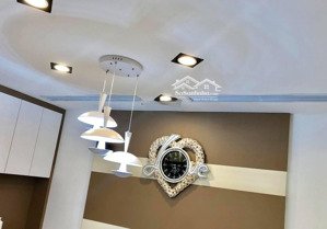 bán căn 3 phòng ngủ giá 13 tỷ, full nội thất đẹp ở ngay, discovery complex, 