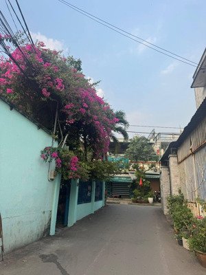 bán nhà 3 tầng hẻm xe hơi gần nhà thờ xuân hiệp,phường linh xuân,thủ đức lh 