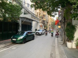 mặt phố lô góc, vỉa hè, liễu giai, phan kế bính, 163m2, 6 tầng thang máy, 5,6m mặt tiền, giá 76 tỷ