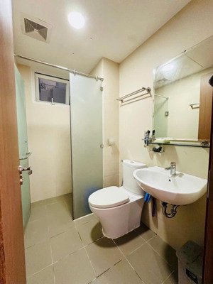 cho thuê căn hộ 2ngủ đầy đủ nội thất tại chung cư shp lạch tray , ngô quyền