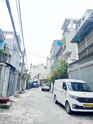 bán nhà 2 tầng, hẻm xe tải đường lý thánh tông, dt: 60m2 nhỉnh 5tỷ