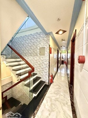 giảm 12 tỷ còn 47 tỷ ks 8 lầu+hầm nguyễn thái bình ngang 8m 184m2 gần vincon tân bình. 