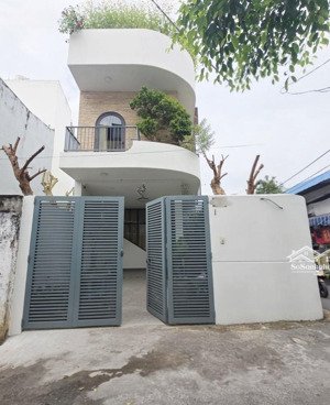 linh chiểu - nhà lô góc - như biệt thự - 129m2 - xe hơi ngủ trong nhà - 3 tầng - chỉ 13.2 đồng