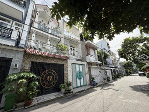 bán nhà mặt tiền 4,5m đs 3, ql13, hiệp bình phước, huyndai ngọc an đi vào, gần thủ đức garden homes