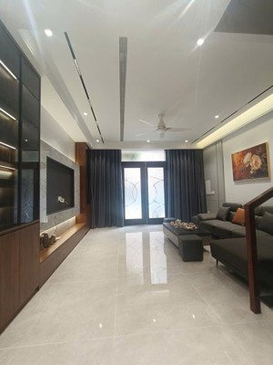 cho thuê btlk 05 tầng full nội thất mới đẹp giá 30tr tại hải âu, nghĩa trụ, văn giang, hưng yên